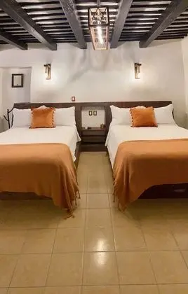 Deluxe Tek Büyük Yataklı Oda, 2 Çift Kişilik Yatak, Buzdolabı, Havuz Manzaralı