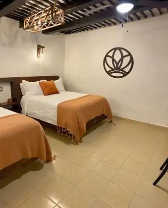 Deluxe Tek Büyük Yataklı Oda, 2 Çift Kişilik Yatak, Buzdolabı, Havuz Manzaralı