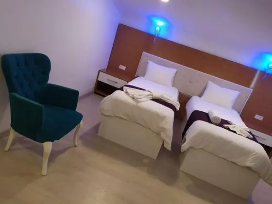 Geniş Aile Odası, Bahçe Manzaralı