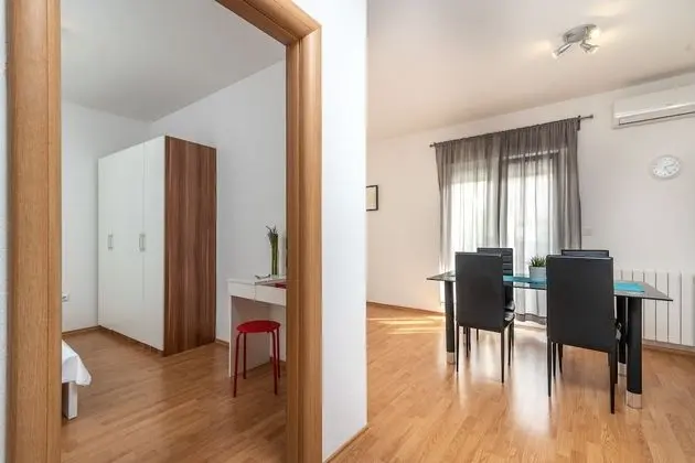 Superior Apart Daire, 1 Büyük (Queen) Boy Yatak ve Çekyat, Balkon, Kısmi Deniz Manzaralı