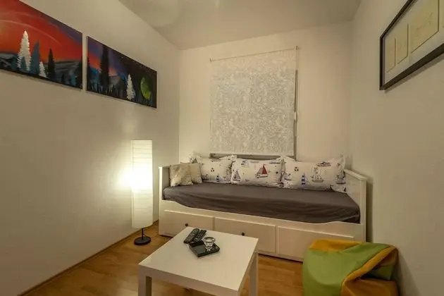 Superior Apart Daire, 1 Büyük (Queen) Boy Yatak ve Çekyat, Balkon, Kısmi Deniz Manzaralı