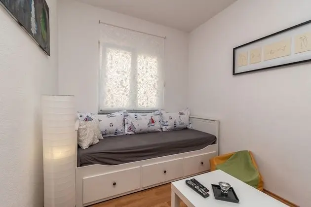 Superior Apart Daire, 1 Büyük (Queen) Boy Yatak ve Çekyat, Balkon, Kısmi Deniz Manzaralı