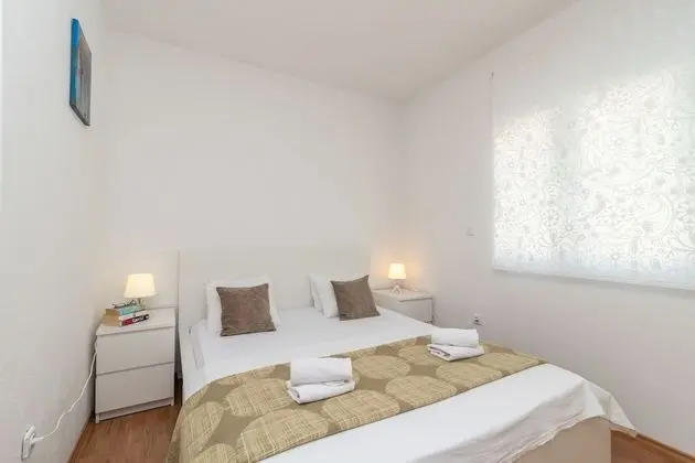 Superior Apart Daire, 1 Büyük (Queen) Boy Yatak ve Çekyat, Balkon, Kısmi Deniz Manzaralı