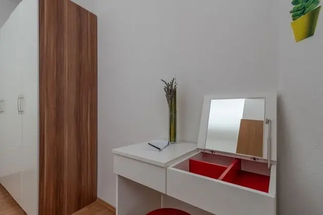 Superior Apart Daire, 1 Büyük (Queen) Boy Yatak ve Çekyat, Balkon, Kısmi Deniz Manzaralı