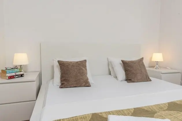 Superior Apart Daire, 1 Büyük (Queen) Boy Yatak ve Çekyat, Balkon, Kısmi Deniz Manzaralı