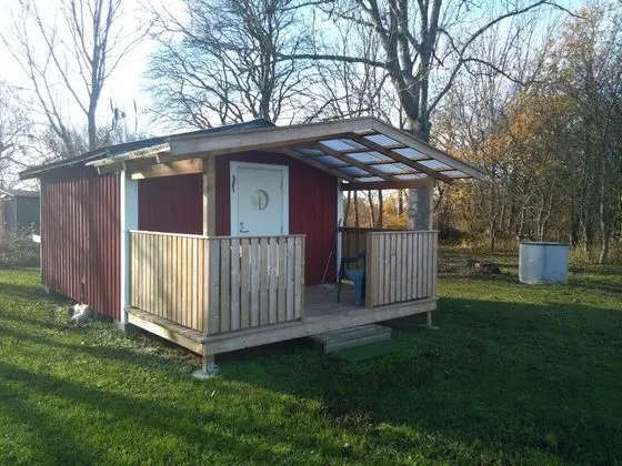 Kulübe (Linen not included)