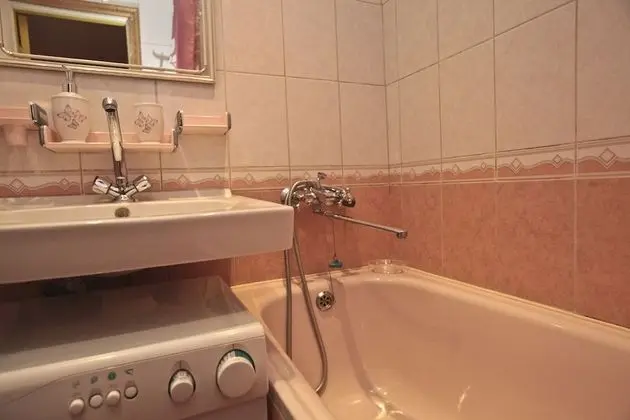 Apart Daire, 2 Yatak Odası (Bolshaya Gruzinskaya str., 62)