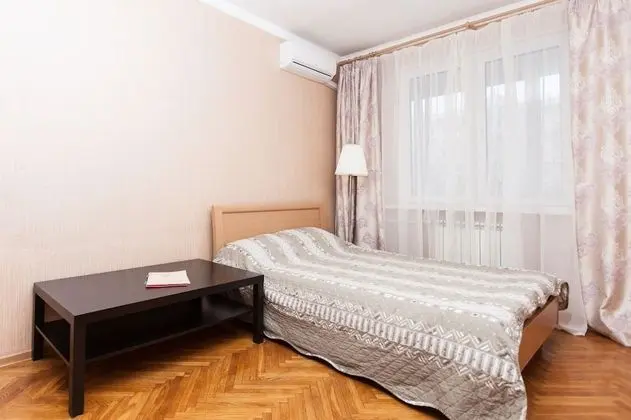 Apart Daire, 1 Yatak Odası (Oruzhejny pereulok, 5)