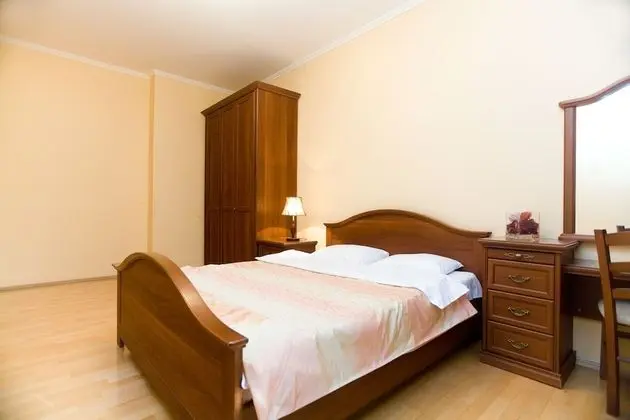 Apart Daire, 2 Yatak Odası (Staropimenovsky per., 16)