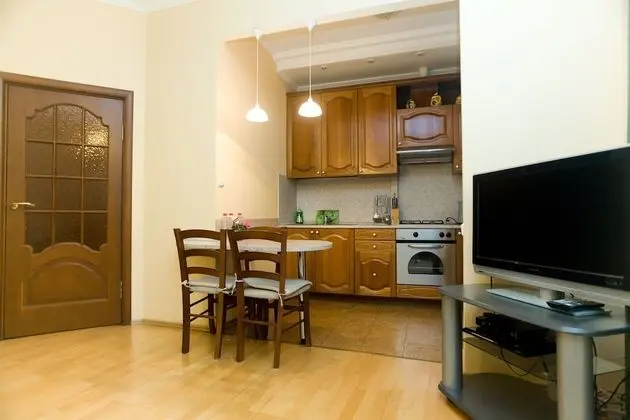 Apart Daire, 2 Yatak Odası (Staropimenovsky per., 16)