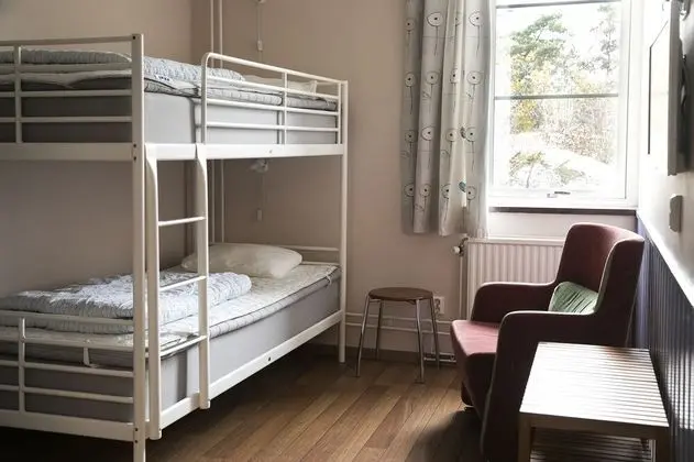 Dört Kişilik Oda, Ortak Banyo (excluding bed linen and towels)
