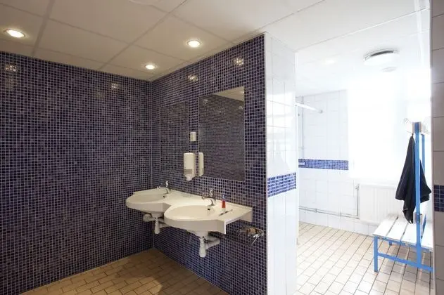 Dört Kişilik Oda, Ortak Banyo (excluding bed linen and towels)