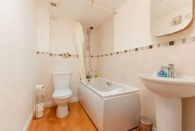 Classic Apart Daire, Özel Banyo (KVM - Peacock Apartment)