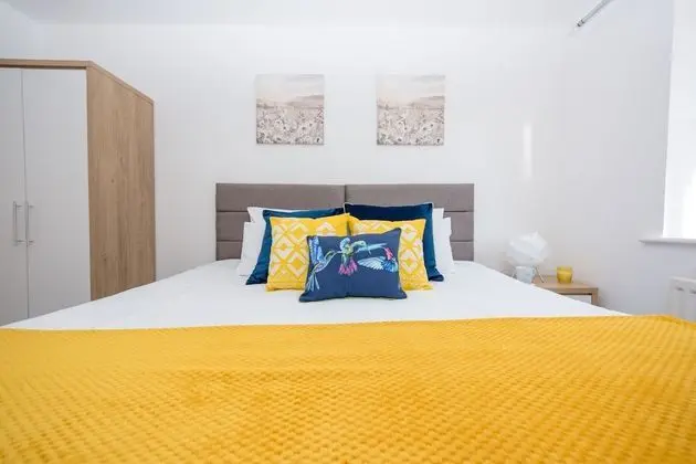Ev, Özel Banyo, Bahçe Manzaralı (KVM - Swan House)