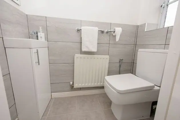Ev, Özel Banyo, Bahçe Manzaralı (KVM - Swan House)