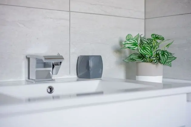 Ev, Özel Banyo, Bahçe Manzaralı (KVM - Swan House)