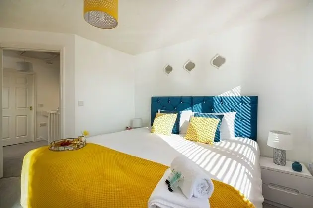 Superior Ev, Özel Banyo, Bahçe Manzaralı (KVM - Whitebeam House)