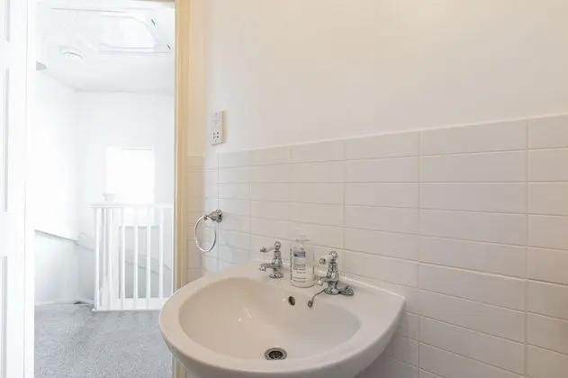 Superior Ev, Özel Banyo, Bahçe Manzaralı (KVM - Whitebeam House)