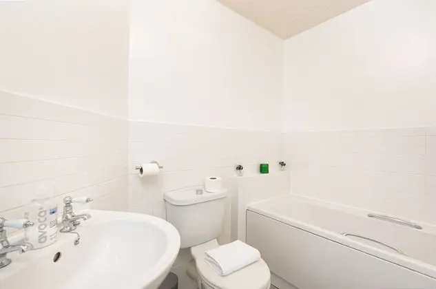 Superior Ev, Özel Banyo, Bahçe Manzaralı (KVM - Whitebeam House)