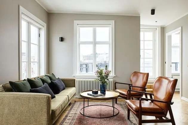 Top Floor Apartment with Kitchenette