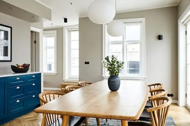 Top Floor Apartment with Kitchenette