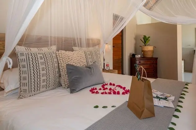 Honeymoon Suite