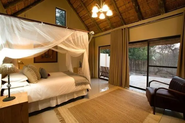 Honeymoon Suite