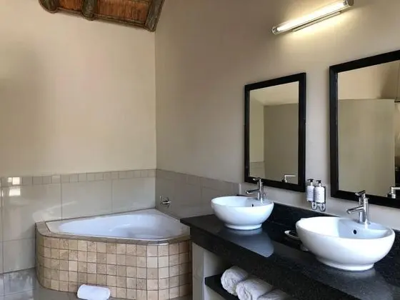 Honeymoon Suite