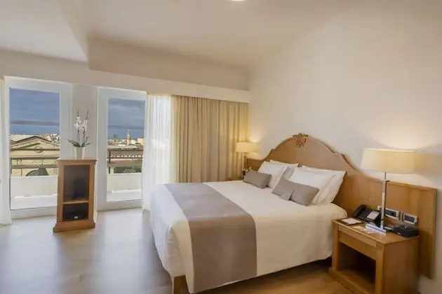 Executive Süit, Şehir Manzaralı (Old Town View)