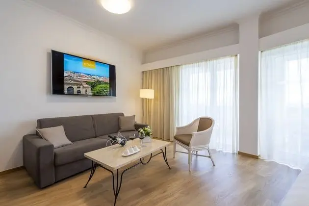 Junior Süit, Şehir Manzaralı (Square View)