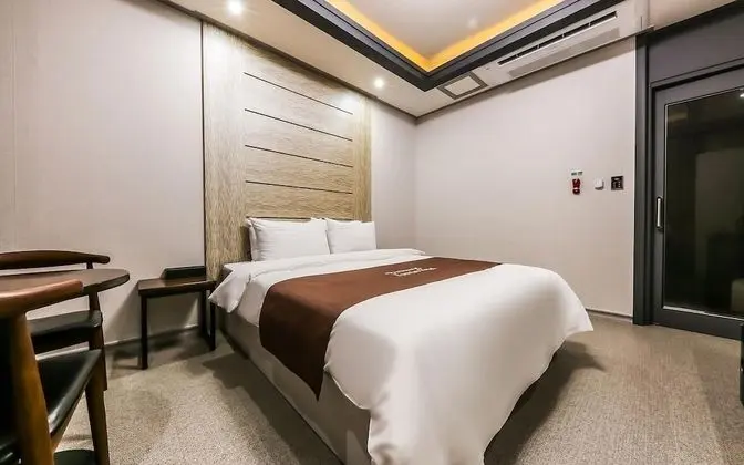 Oda (Deluxe room (Netflix available))