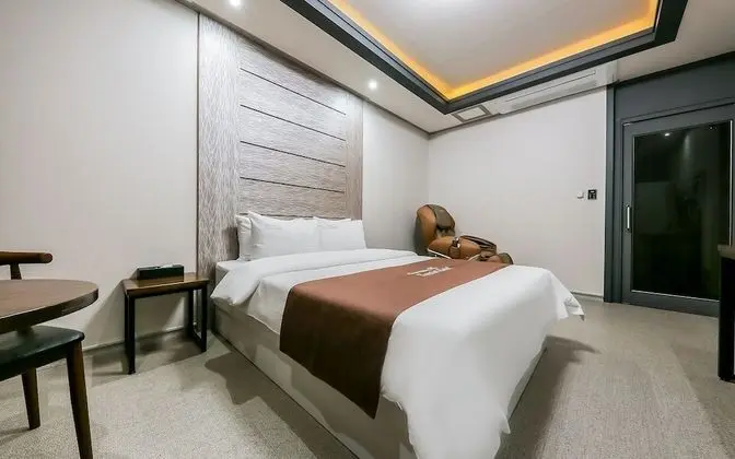 Oda (Premium room (NETFLIX styler availabl)