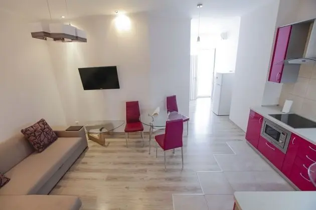 City Apart Daire, 1 Büyük (Queen) Boy Yatak ve Çekyat, Sigara İçilmez (118 Zhylyanska street)