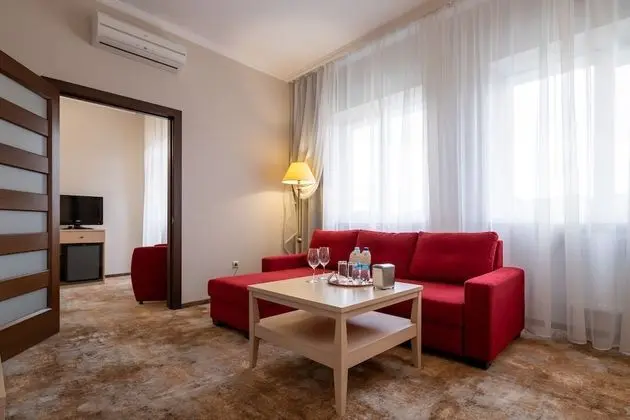 Luxury Oda