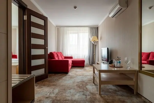 Luxury Oda