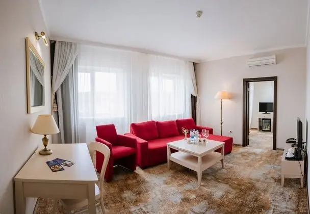 Luxury Oda