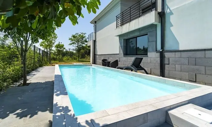 Deluxe Pool villa