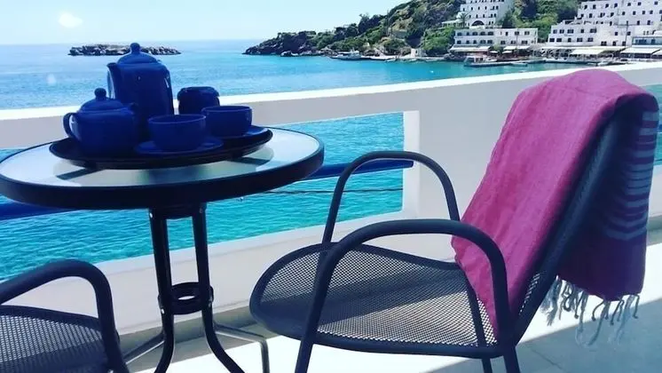 Tek Büyük veya İki Ayrı Yataklı Oda, Deniz Manzaralı