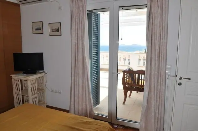 Villa, 5 Yatak Odası, Kısmi Deniz Manzaralı