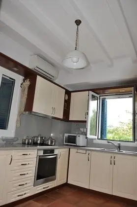 Villa, 5 Yatak Odası, Kısmi Deniz Manzaralı