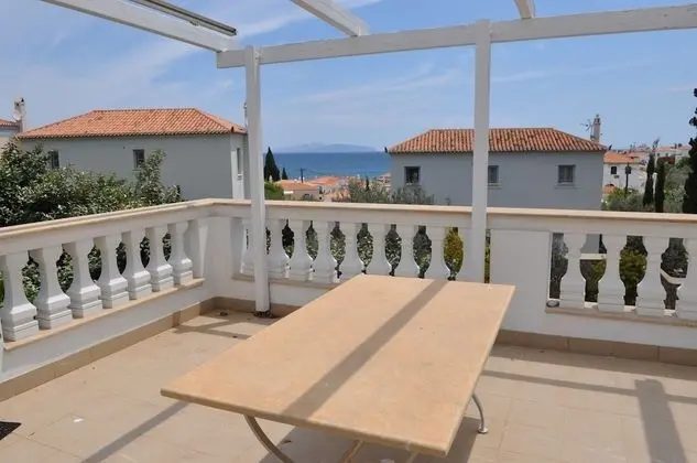 Villa, 5 Yatak Odası, Kısmi Deniz Manzaralı