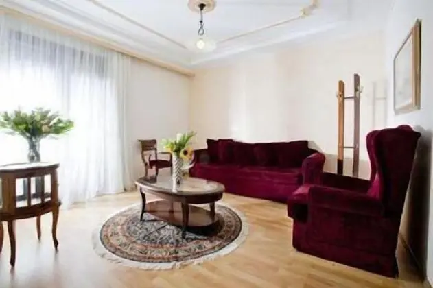 Üç Kişilik Oda