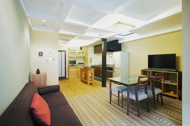 Ev (Rental)