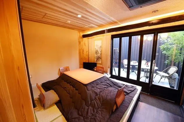 Sıra Ev (4 Single Bed & 2 Futons)