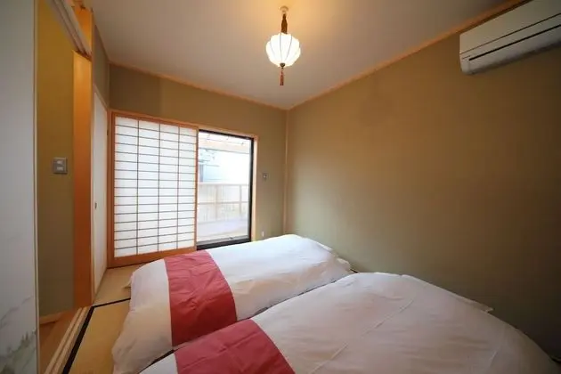 Ev (Private Vacation)