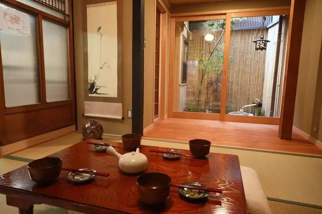 Ev (Private Vacation)