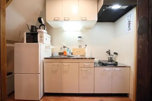 Ev (Private Vacation)