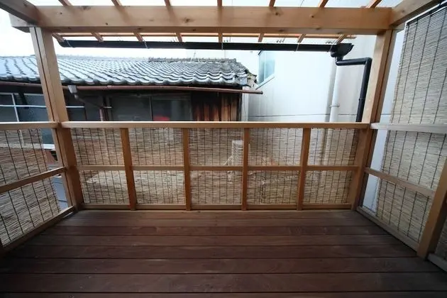 Ev (Private Vacation)