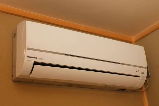 Ev (Private Vacation)