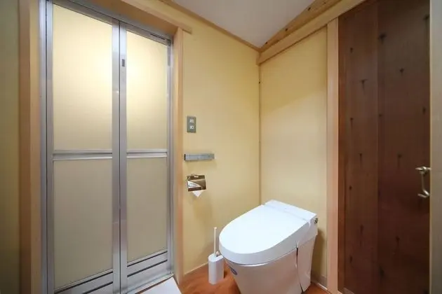 Ev (Private Vacation)